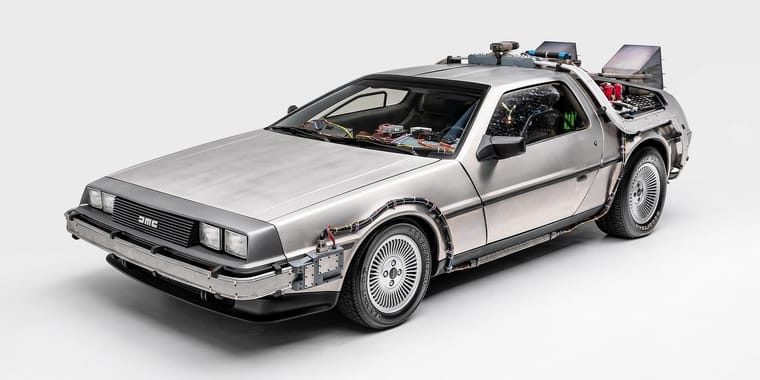 delorean-retour-vers-le-futur-10-1746181157.jpg