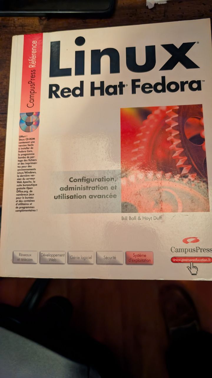 Linux Fedora book dessus.jpg
